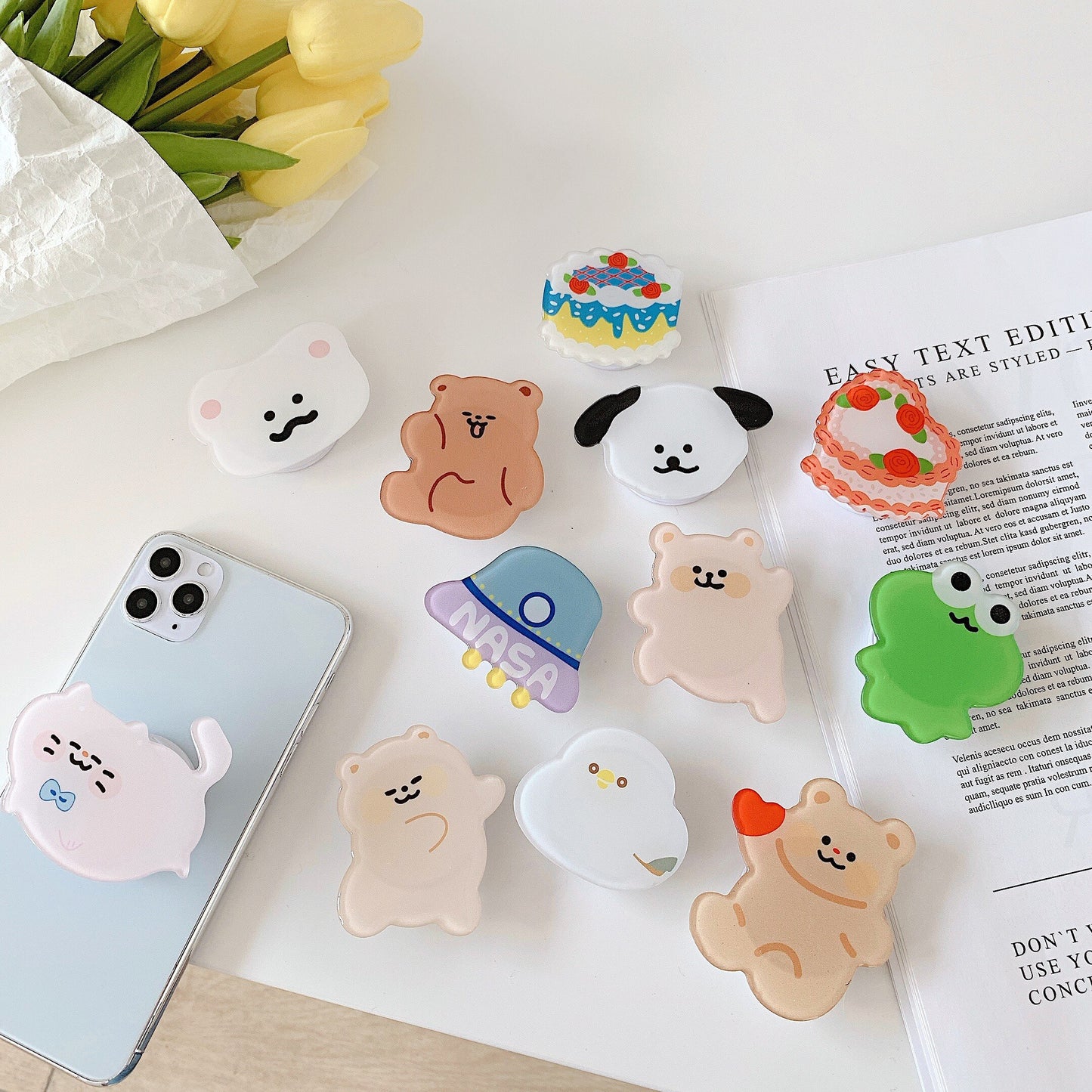 Phone Socket Holder (Bear and friends Edition)