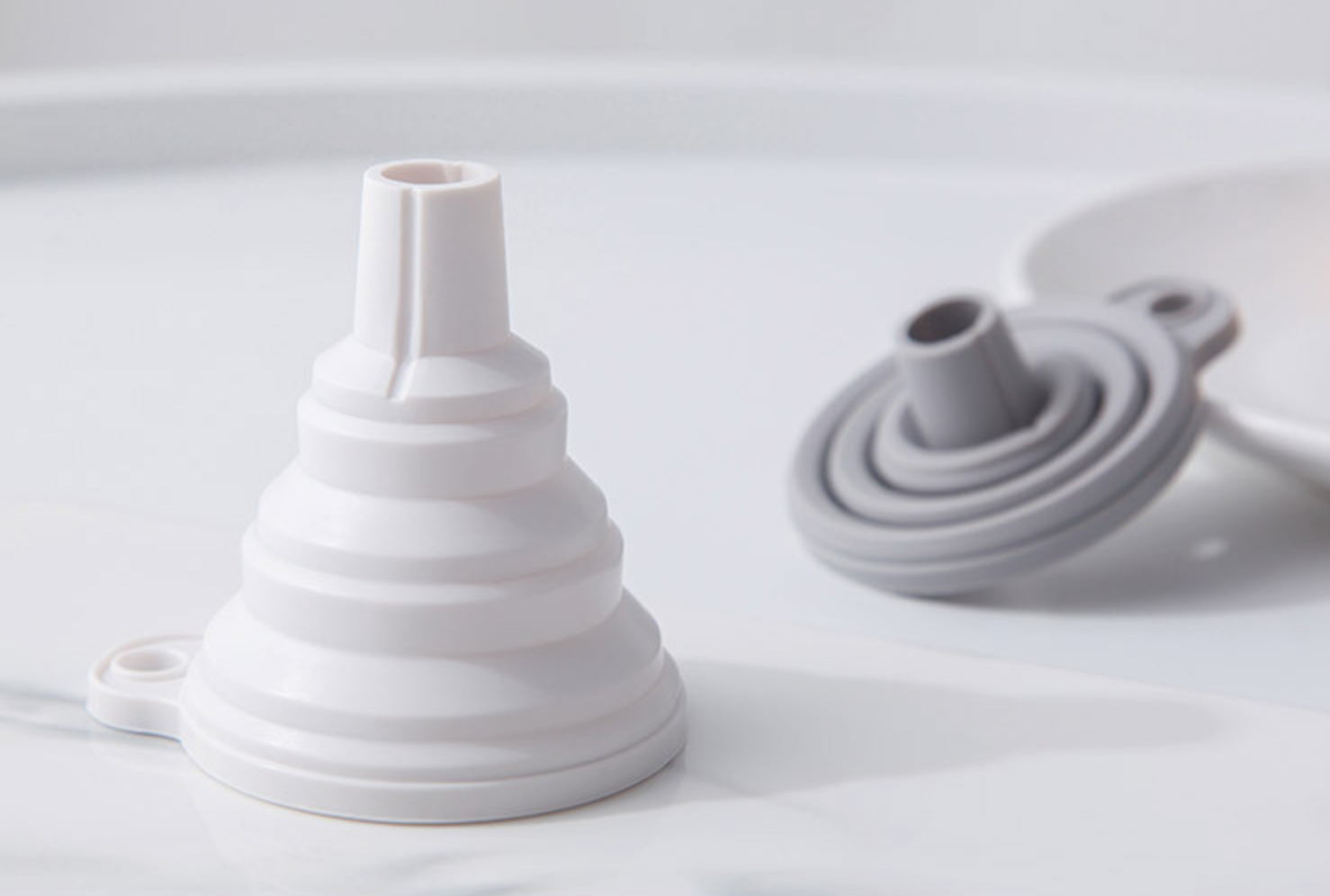 Silicone Foldable Portable Funnel, Space saving and aesthetic